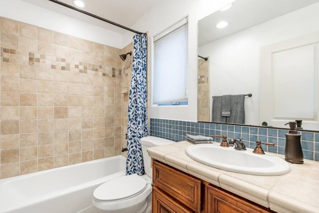 The San Diego Studio - Free Parking Luaran gambar